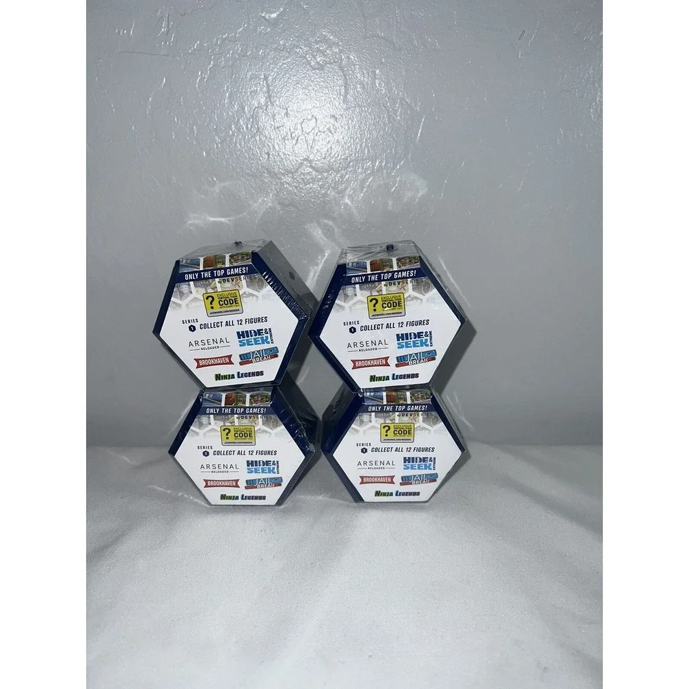Roblox‎ DevSeries Lot of 4 Blind Mystery Figures Series 1 with Code New Sealed